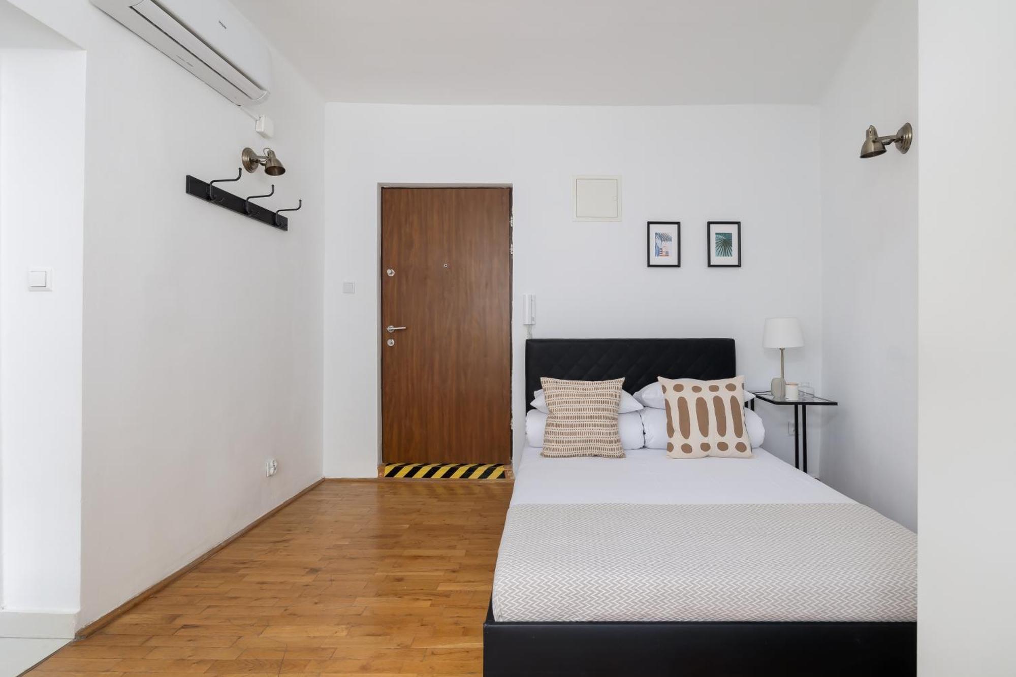 Studio Apartment With Ac - Dluga 65 Krakkó Kültér fotó